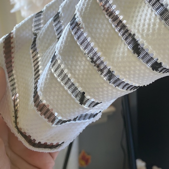 Sheer lines swim cover - Picture 4 of 4